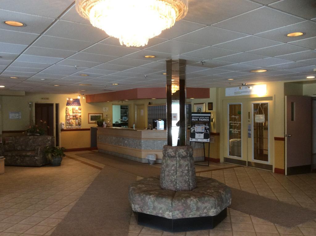Hotel Travelodge By Wyndham Victoriaville Luaran gambar