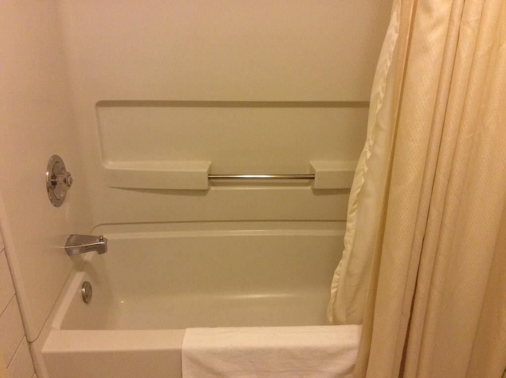 Hotel Travelodge By Wyndham Victoriaville Bilik gambar