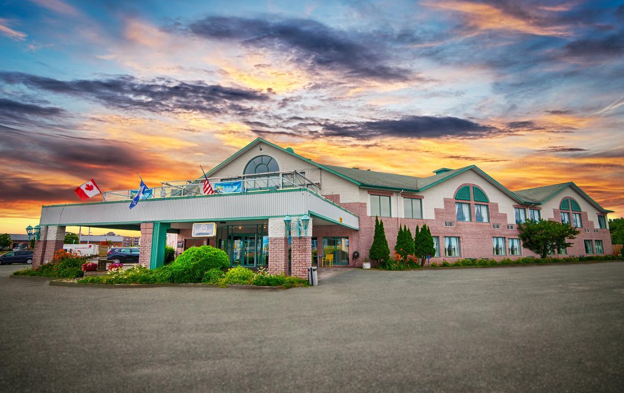 Hotel Travelodge By Wyndham Victoriaville Luaran gambar