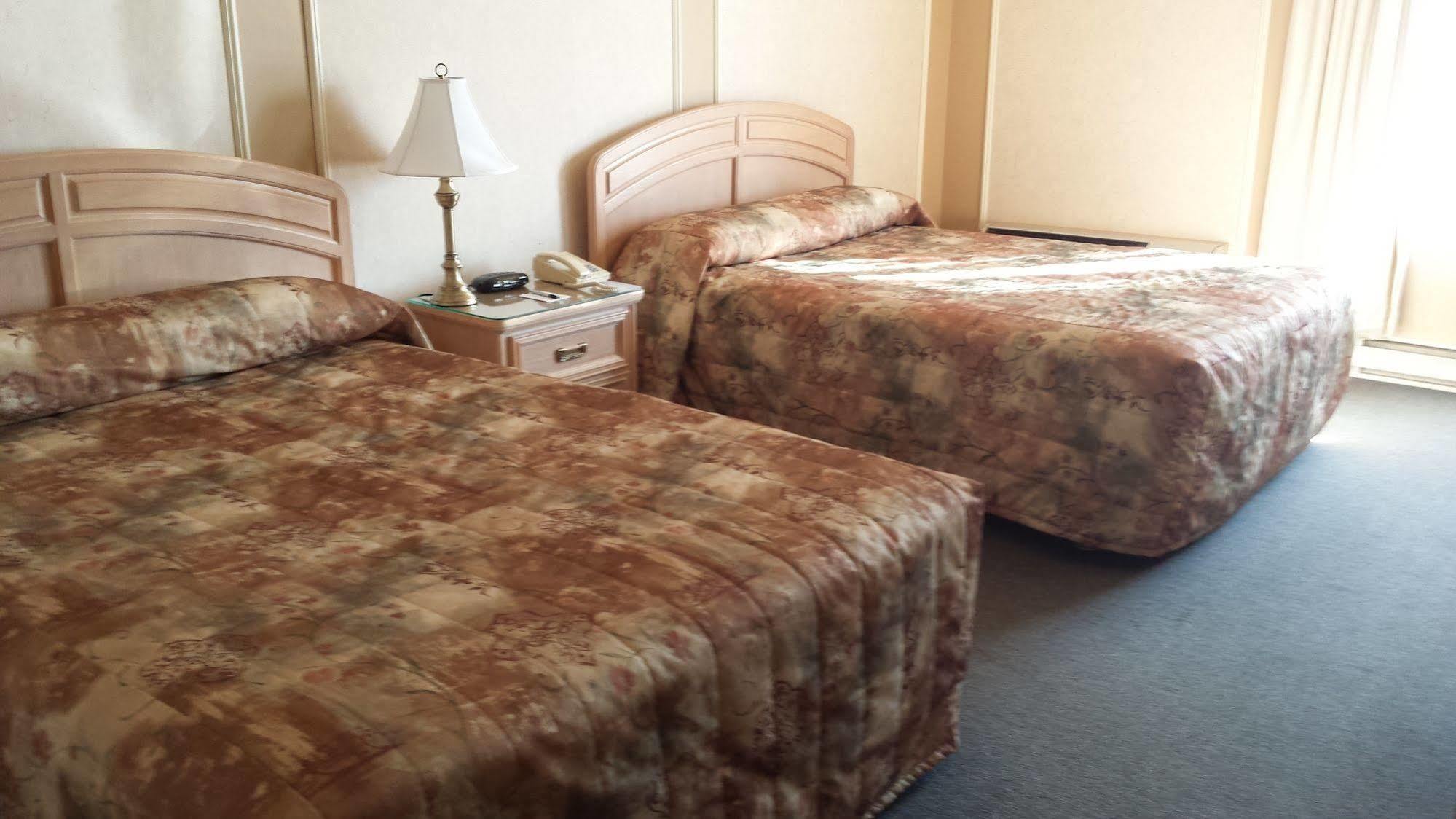 Hotel Travelodge By Wyndham Victoriaville Luaran gambar