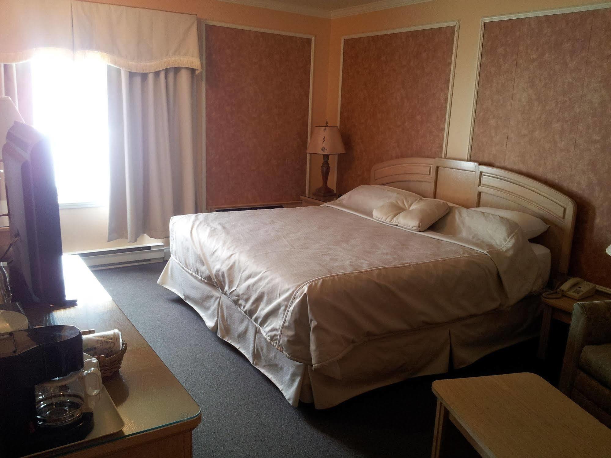 Hotel Travelodge By Wyndham Victoriaville Luaran gambar